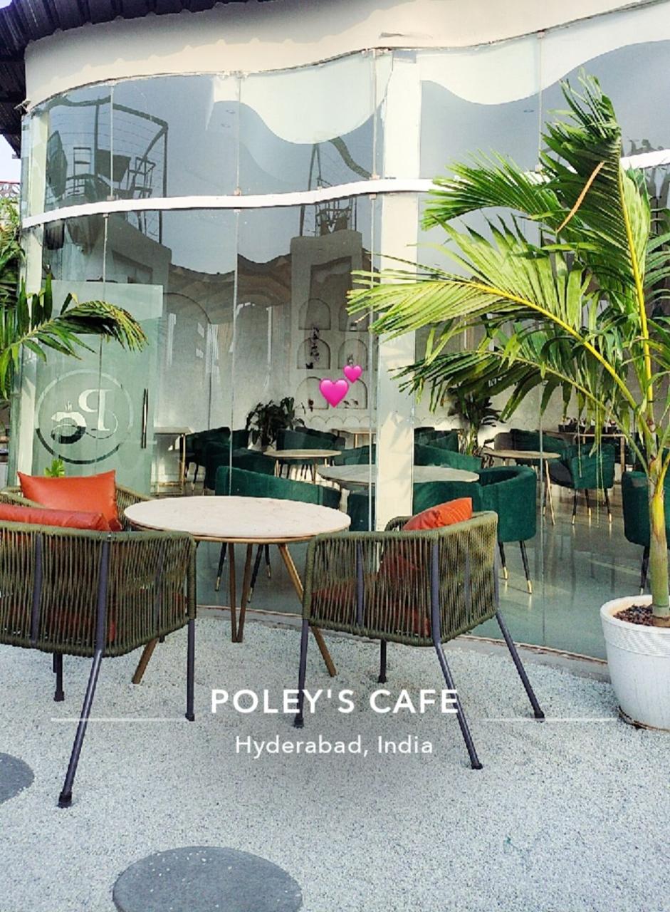 Poley's Cafe